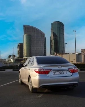 2016 Toyota Camry GLE