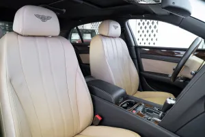 2016 بنتلي فلاينج سبير V8