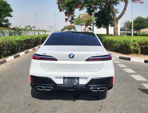 2023 بي أم دابليو الفئة - 7 760I xDrive