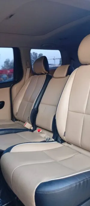 2019 كيا كارنفال LX with Seat Package