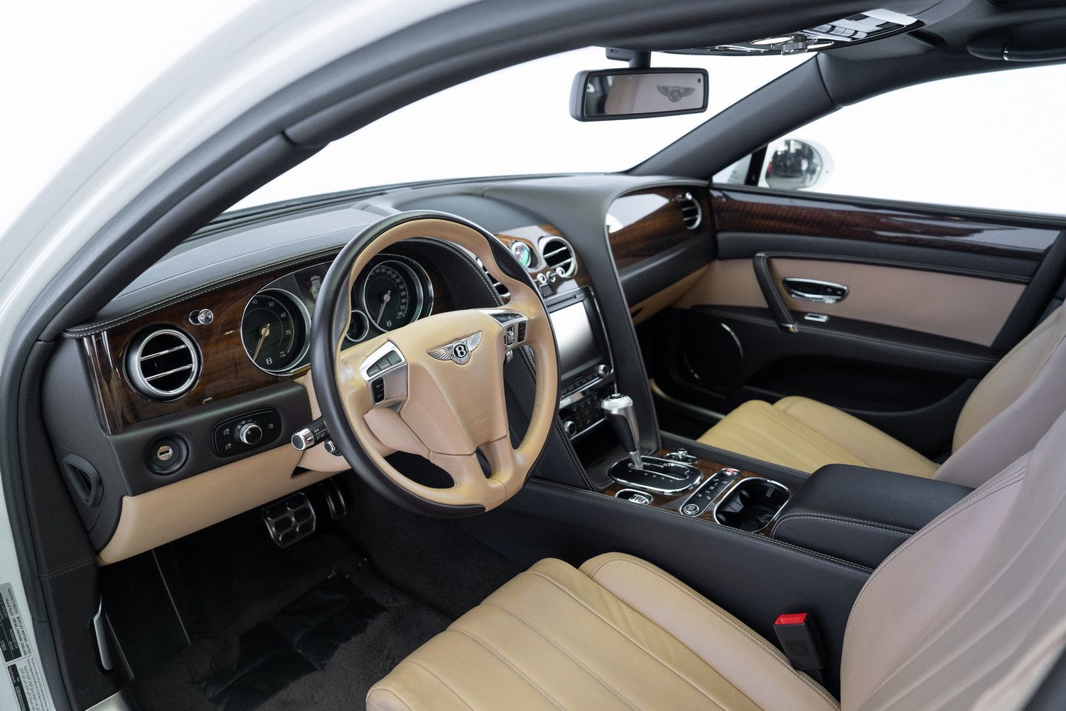 2016 بنتلي فلاينج سبير V8
