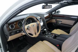 2016 بنتلي فلاينج سبير V8