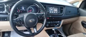 2019 كيا كارنفال LX with Seat Package