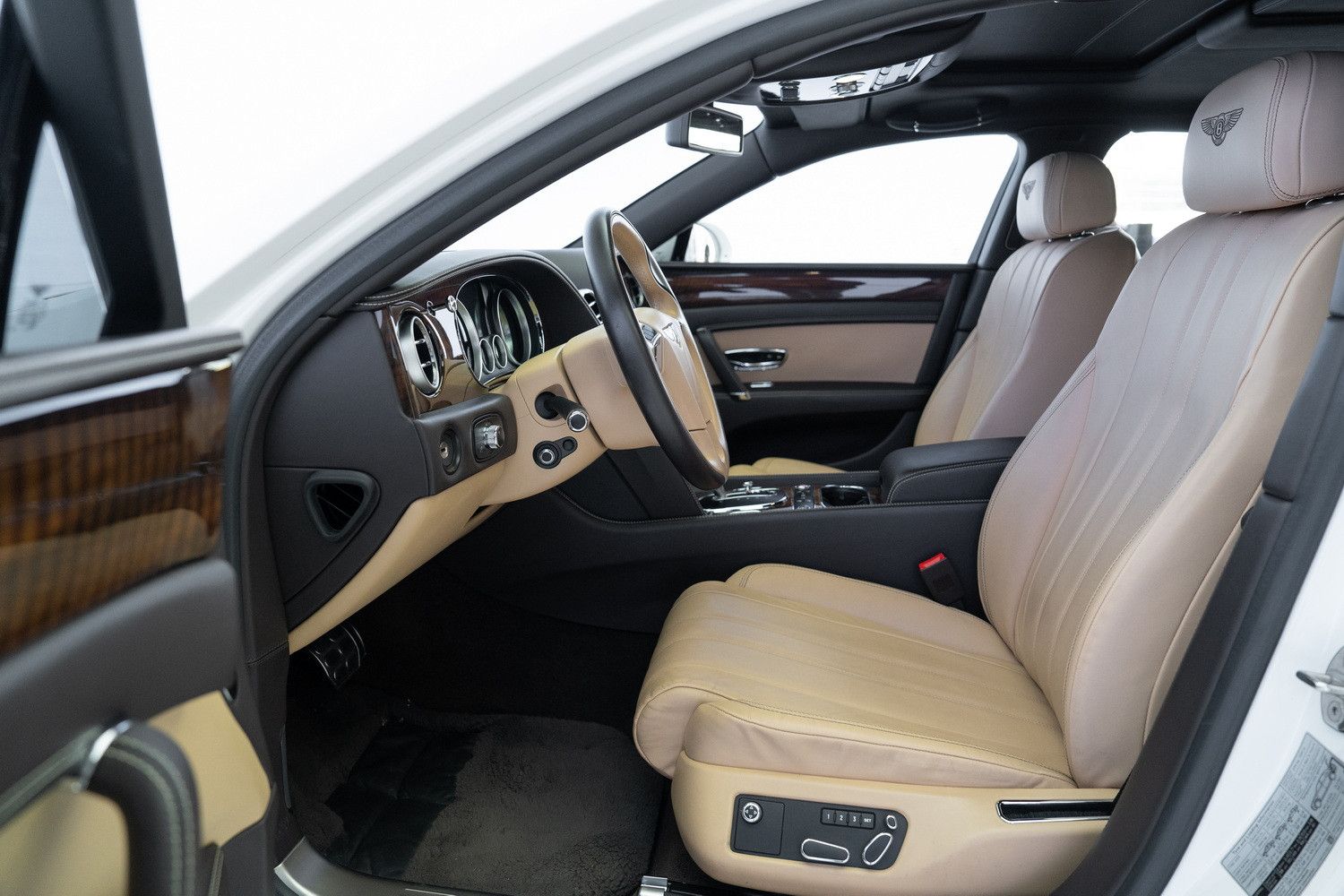 2016 بنتلي فلاينج سبير V8