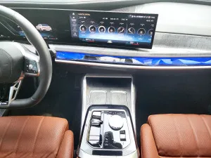 2023 بي أم دابليو الفئة - 7 760I xDrive
