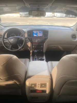 2020 Nissan Pathfinder SV