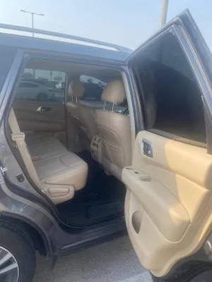 2020 Nissan Pathfinder SV