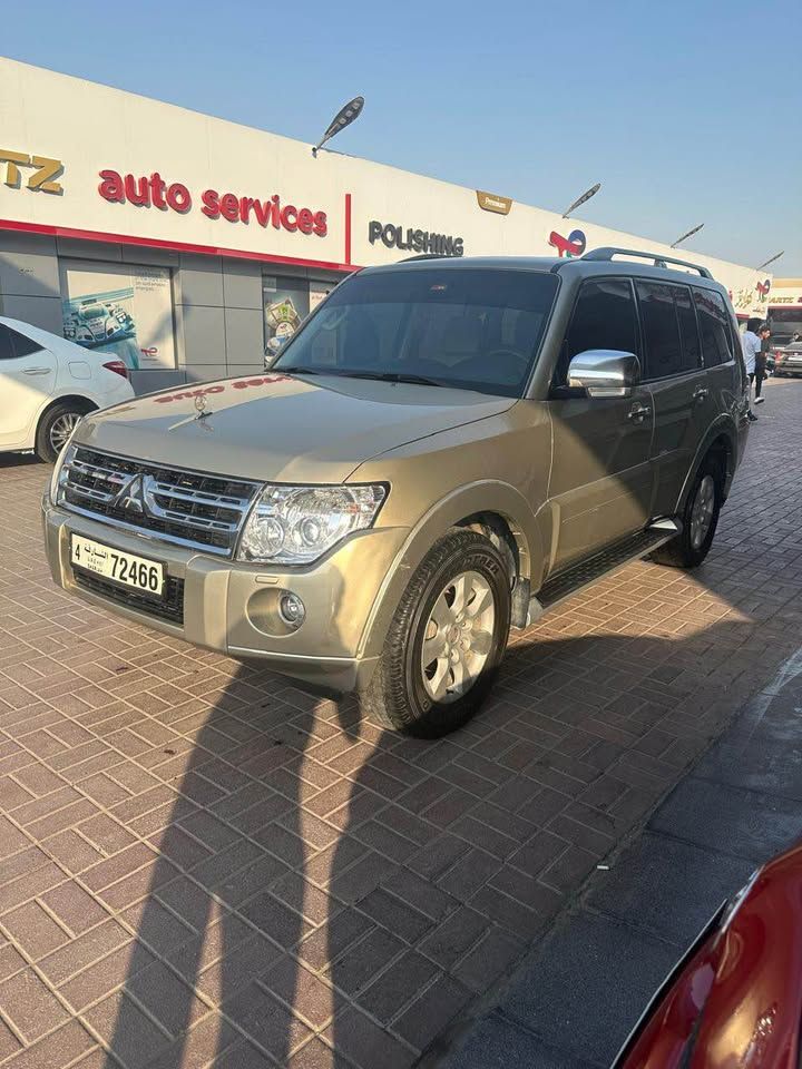2011 Mitsubishi Pajero GLS