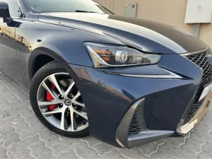 2019 لكزس اي اس IS 300