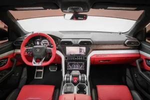 2019 لامبورجيني اوروس STD