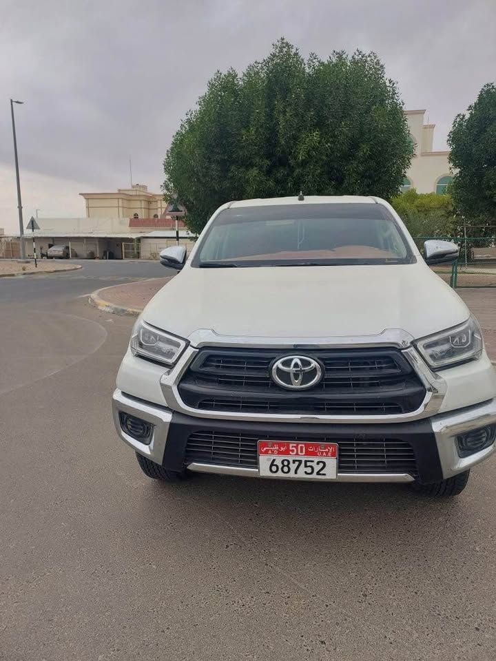 2022 Toyota Hilux DLX