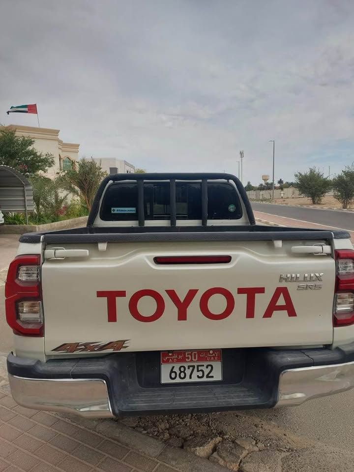 2022 Toyota Hilux DLX