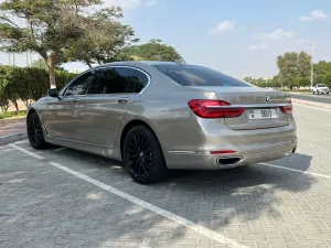 2018 بي أم دابليو الفئة - 7 730LI