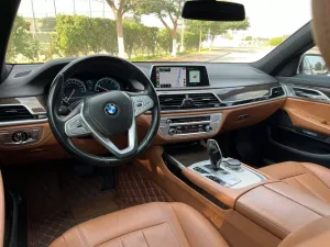 2018 بي أم دابليو الفئة - 7 730LI