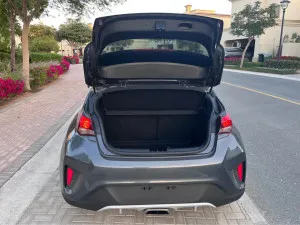 2019 هيونداي فوليستر standard