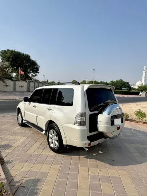 2014 ميتسوبيشي باجيرو GLS