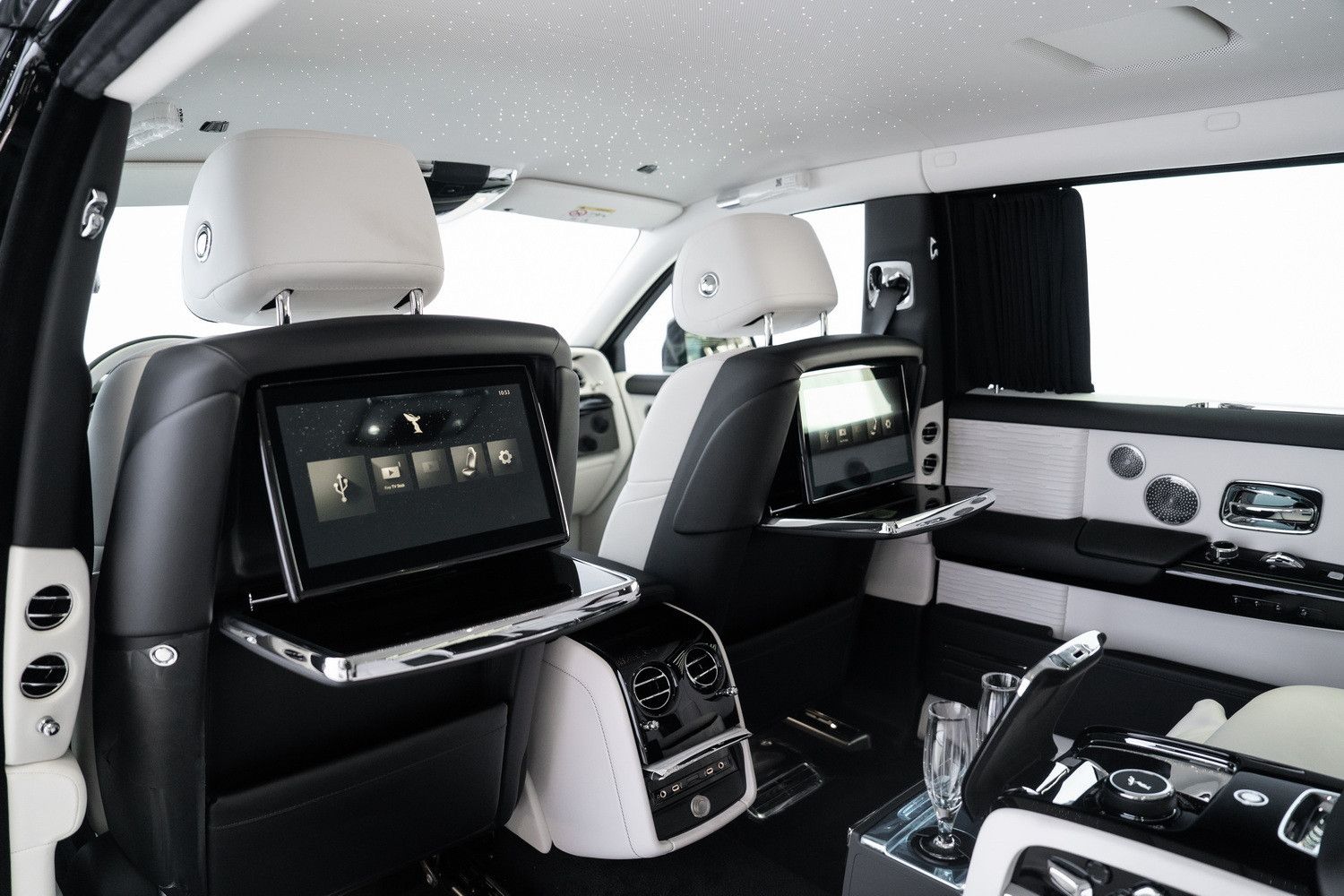 2025 رولز رويس فانتوم Extended Wheelbase