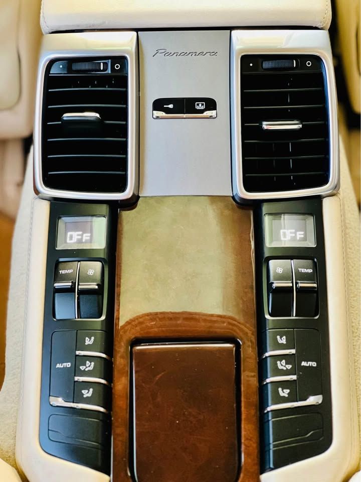2010 بورش باناميرا 4S