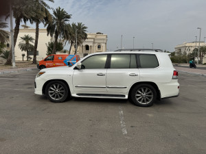 2010 Lexus LX 570