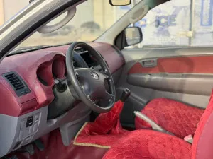2010 Toyota Hilux E