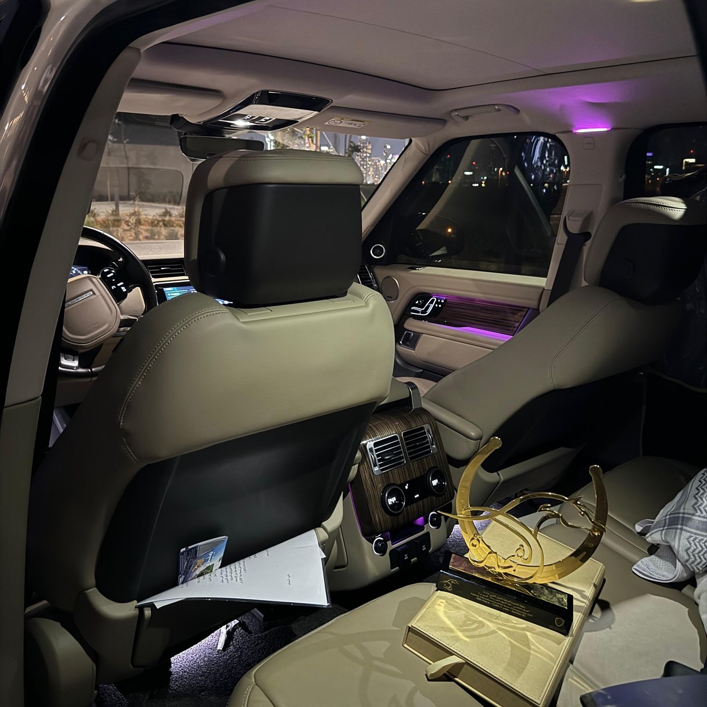 2018 لاند روفر رينج روفر HSE