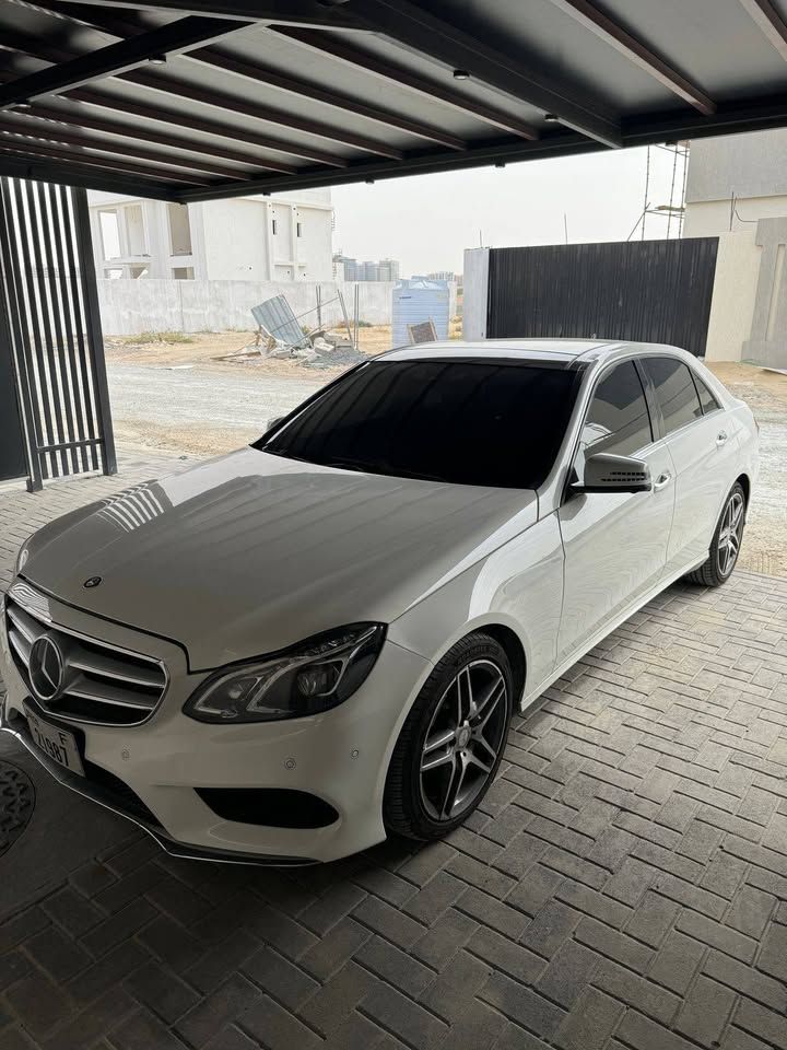 2015 مرسيدس-بنز الفئة - E E300