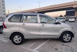 2015 تويوتا أفانزا E CVT