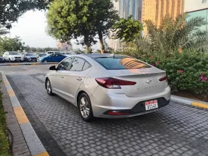 2019 هيونداي النترا SE
