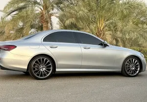2021 مرسيدس-بنز الفئة - E E300