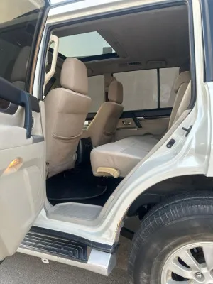 2014 Mitsubishi Pajero GLX