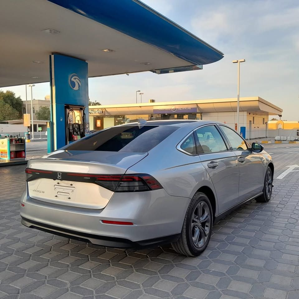 2023 هوندا أكورد EX