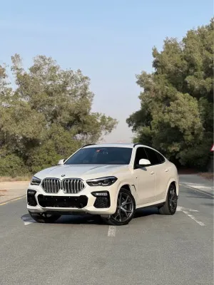 2021 BMW X6 M50i