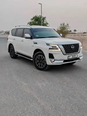 2024 Nissan Patrol LE Platinum city