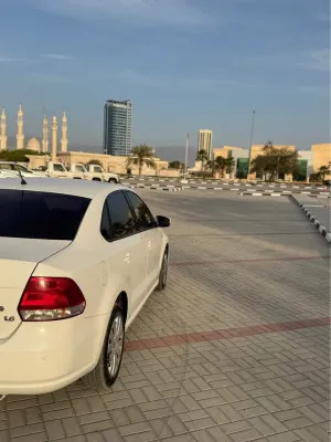 2016 فولجس فاجن بولو BlueGT