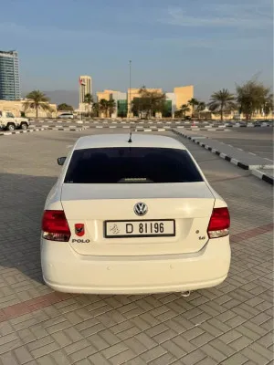 2016 فولجس فاجن بولو BlueGT