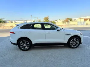 2017 جاكوار اف بيس S