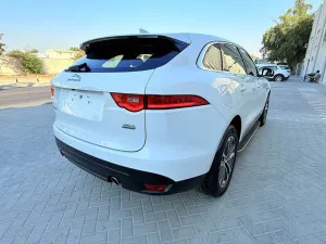 2017 جاكوار اف بيس S