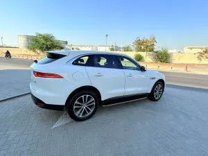 2017 جاكوار اف بيس S