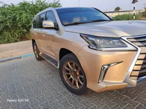 2018 Toyota Land Cruiser GXR