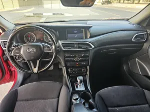 2017 إنفينيتي كيو ٣٠ Premium Tech