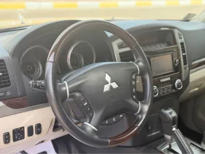 2019 ميتسوبيشي باجيرو GLS
