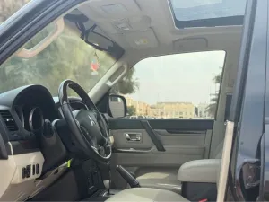 2019 ميتسوبيشي باجيرو GLS