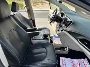 2020 كرايسلر باسفيكا Touring