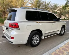 2017 Toyota Land Cruiser Safari