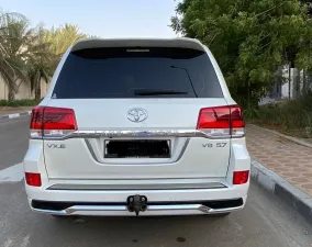 2017 Toyota Land Cruiser Safari