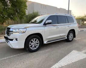 2017 Toyota Land Cruiser Safari