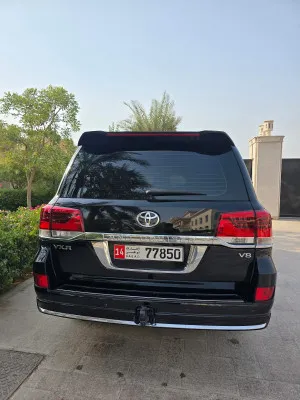 2011 Toyota Land Cruiser GXR