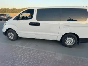 2016 هيونداي إتش١ Executive
