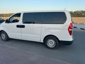 2016 هيونداي إتش١ Executive