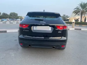 2017 جاكوار اف بيس S